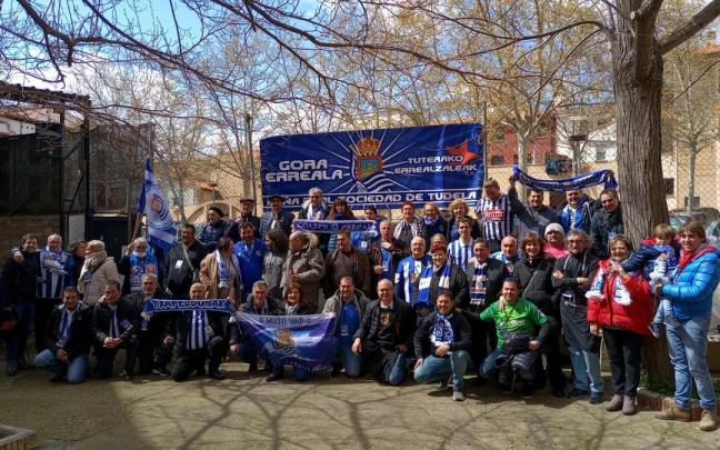 La Pe&ntilde;a de Tudela, con representantes de otras agrupaciones realistas, en el Congreso de Pe&ntilde;as que organizaron en los actos de su aniversario.