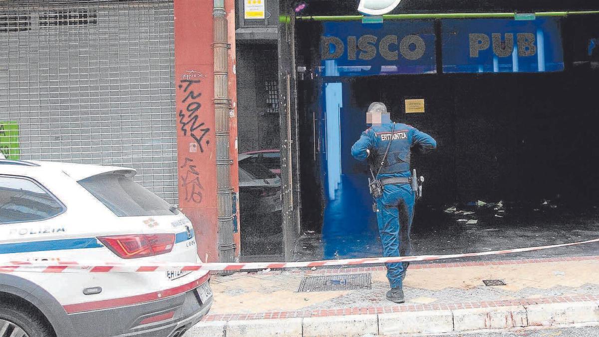 Entrada principal de la discoteca en la que se produjo la pelea la madrugada del domingo en Gasteiz.