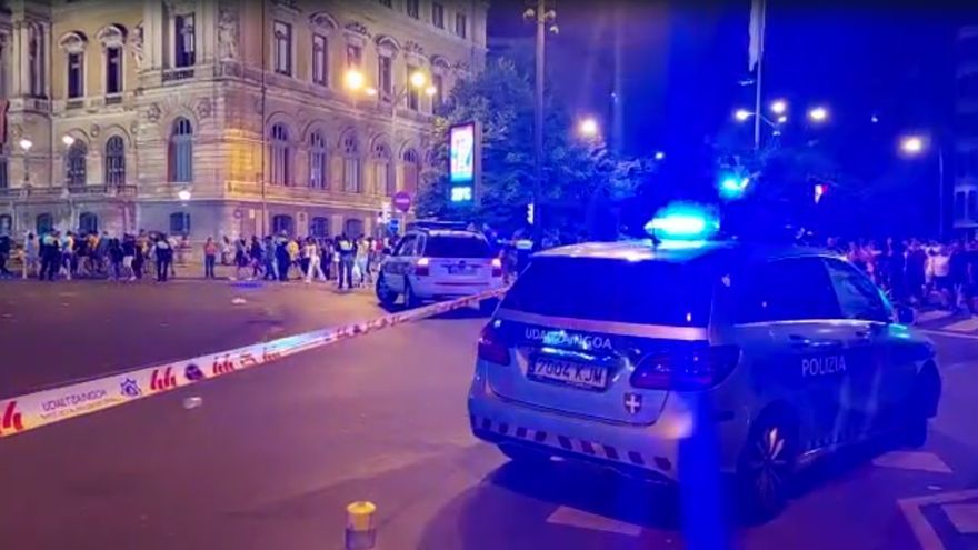 Miles de personas abandonan el recinto de txosnas