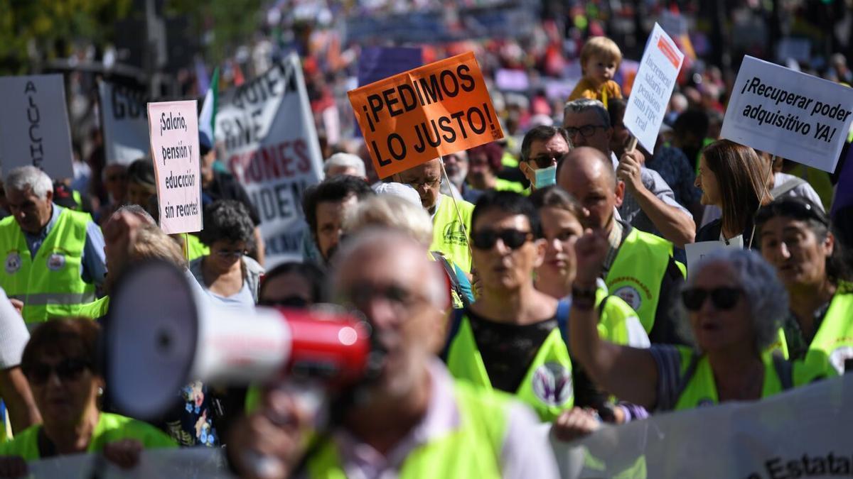 Manifestación en defensa de la subida de las pensiones