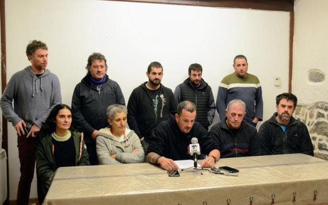 Iruritan, astelehen honetan, Baztango herrietako alkateek egindako prentsa agerraldia.