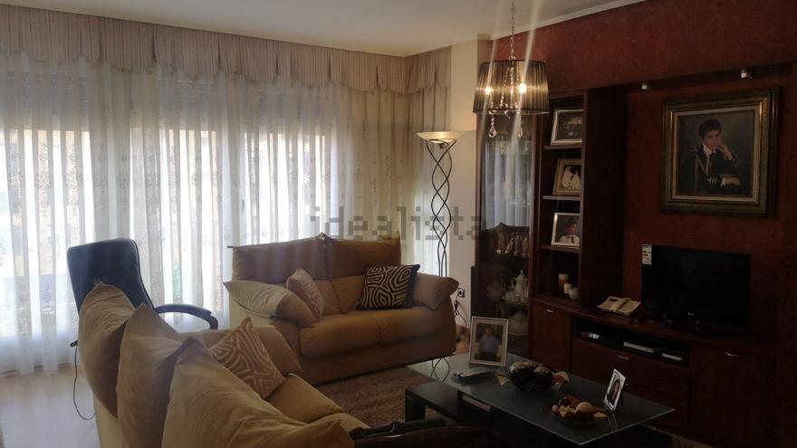 Piso en venta en avenida de Zabalgana.