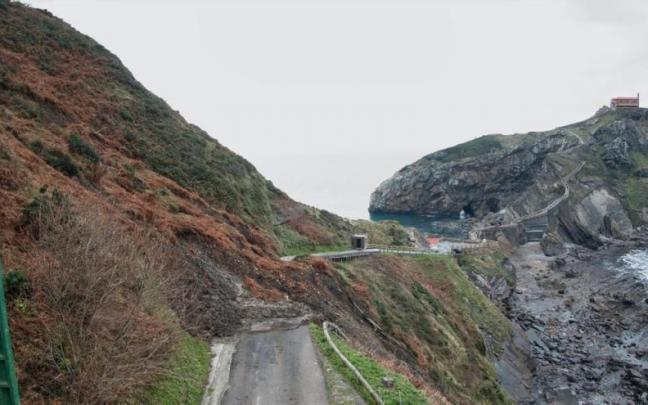 Desprendimiento ocurrido en enero del año pasado en el tramo de acceso al islote.
