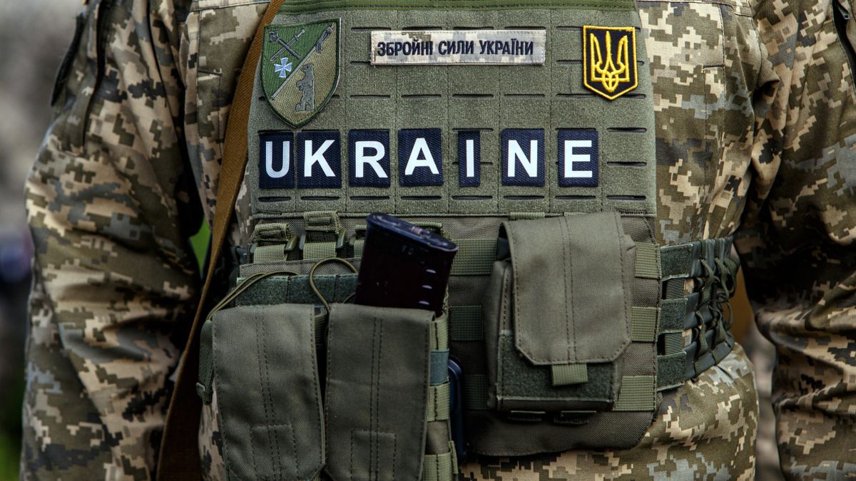 Desde el inicio de la invasión rusa, los hombres tienen prohibido salir de Ucrania.