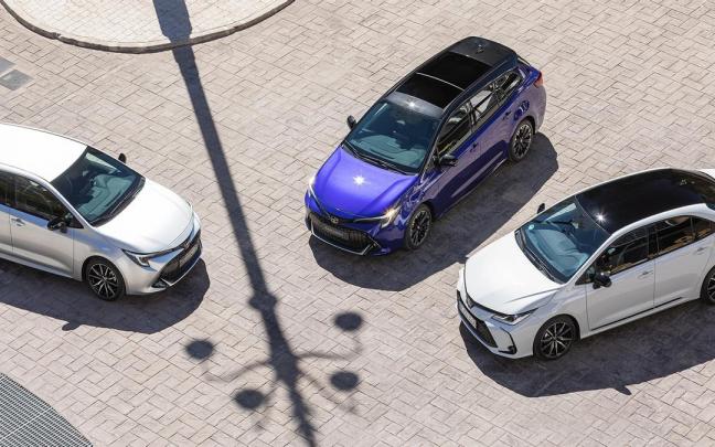 Foto familiar de los tres formatos del Corolla. Foto familiar de los tres formatos del Corolla.