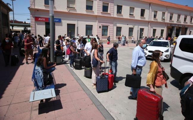 Llegada de turistas a Pamplona por San Ferm&iacute;n.