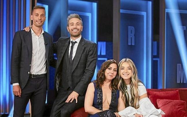 Los invitados junto a Dani Mart&iacute;nez.