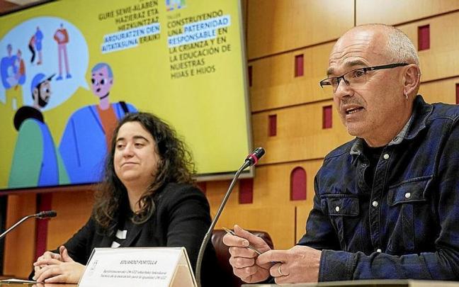 Tailer honen aurkezpenean egindako irudia, atzo Gasteizko Udaletxean. | ARGAZKIA: ALEX LARRETXI