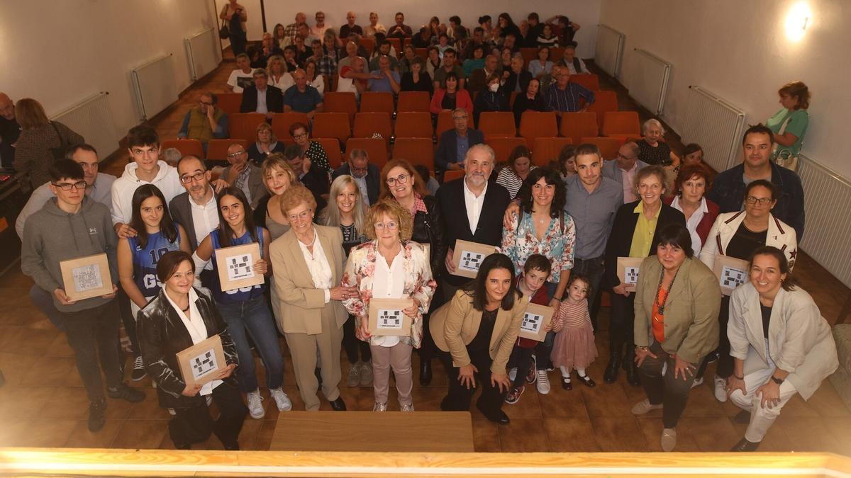 Deia Hemendik Sariak Enkarterri