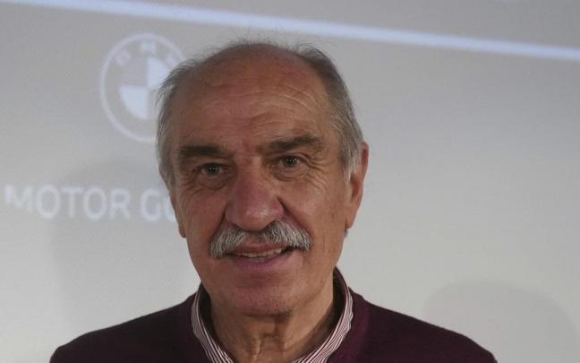 Mané, antes de un charla para conmemorar los 100 años de historia del Alavés Mané, antes de un charla para conmemorar los 100 años de historia del Alavés
