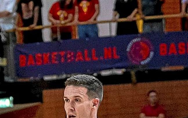 Xabi López-Arostegui y Darío Brizuela forman la pareja vasca en el Eurobasket. | FOTO: FEB Xabi López-Arostegui y Darío Brizuela forman la pareja vasca en el Eurobasket. | FOTO: FEB