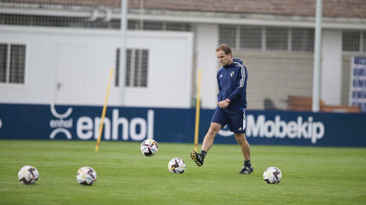 Jagoba Arrasate, durante un entrenamiento en Tajonar.