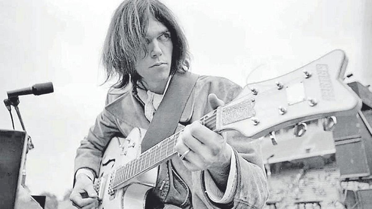 Neil Young publicó ‘Harvest’ cuando acababa de divorciarse y tenía problemas de espalda. | FOTO: DNA