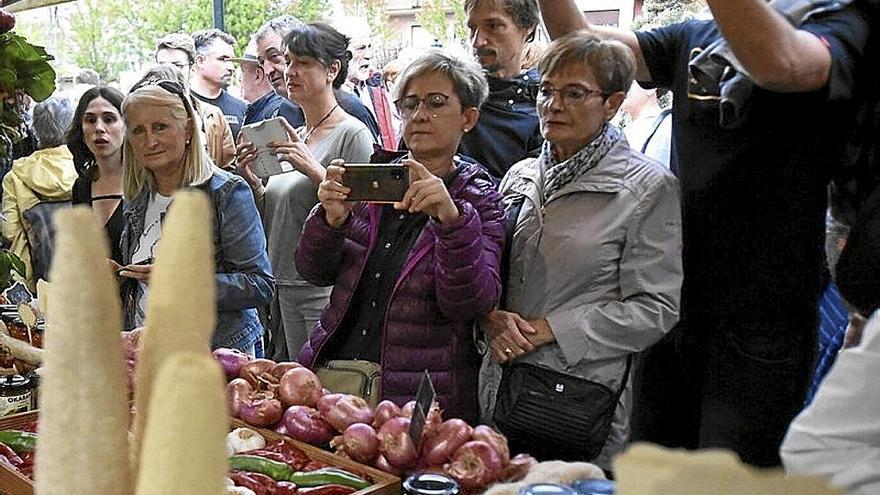 Hubo más fotografías digitales que compras.