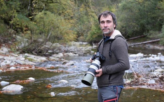Eduardo Blanco Mendizábal, este pasado otoño en una de sus incursiones fotográficas por la Selva de Irati. Eduardo Blanco Mendizábal, este pasado otoño en una de sus incursiones fotográficas por la Selva de Irati.
