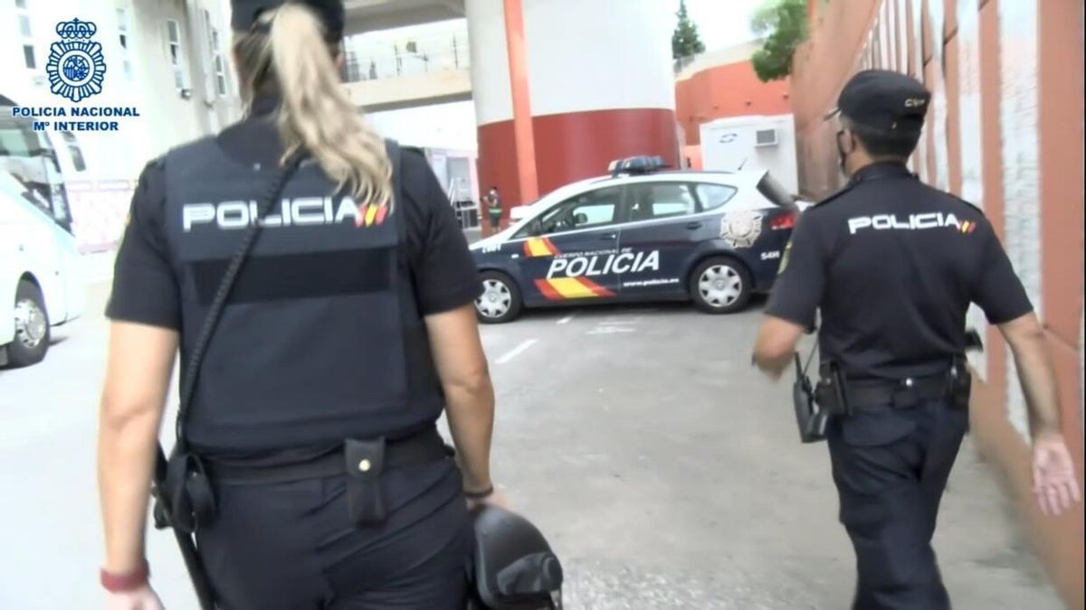 Agentes de la Policía Nacional, en una operación ajena a la infromación