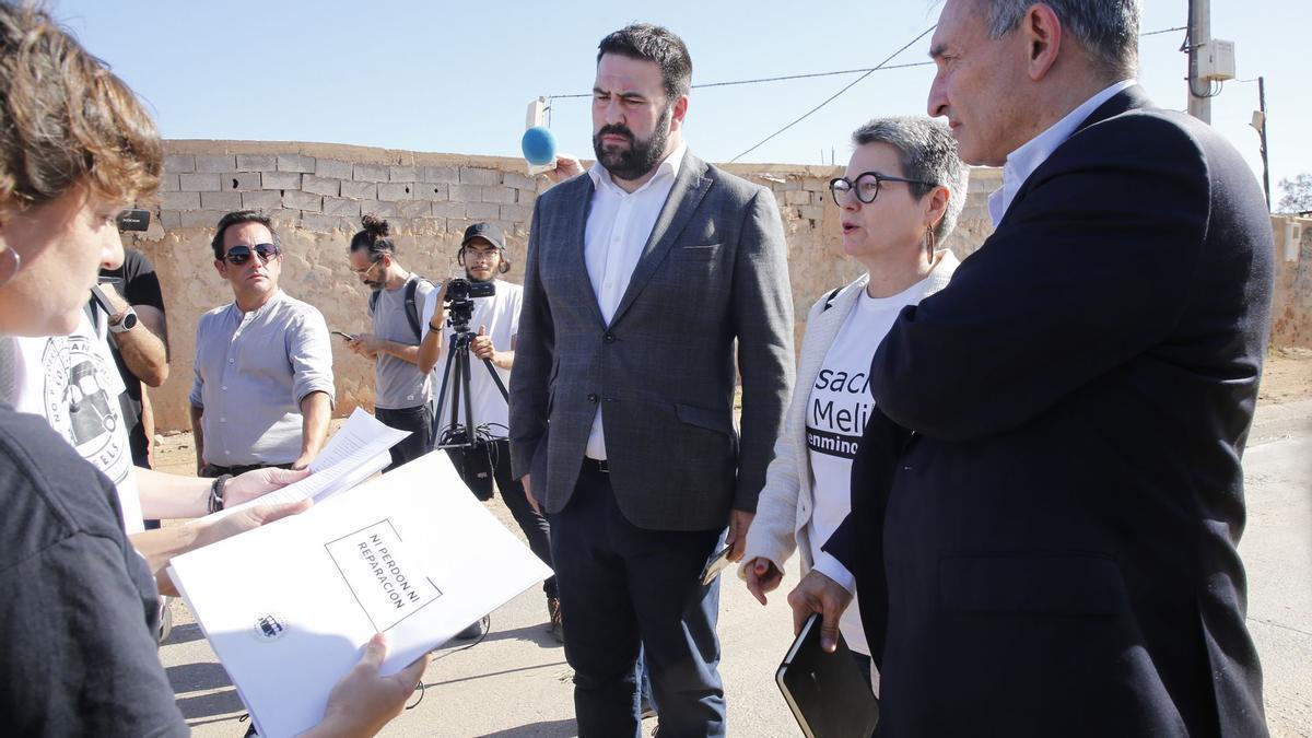 Los diputados de UP, ERC y EH Bildu tras su visita a la frontera de Melilla.