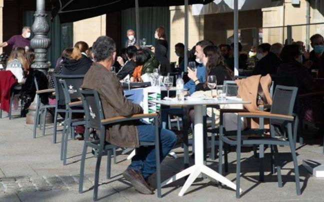 Terrazas en el centro de Pamplona.