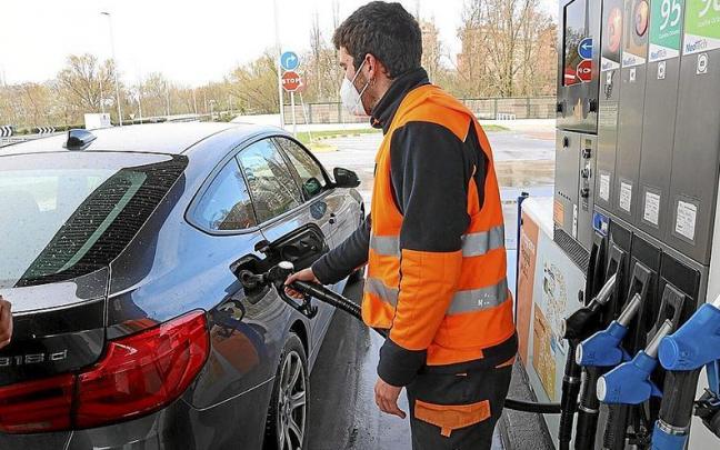 Los precios de los carburantes se han disparado un 30% desde el inicio de la guerra. | FOTO: OSKAR MONTERO