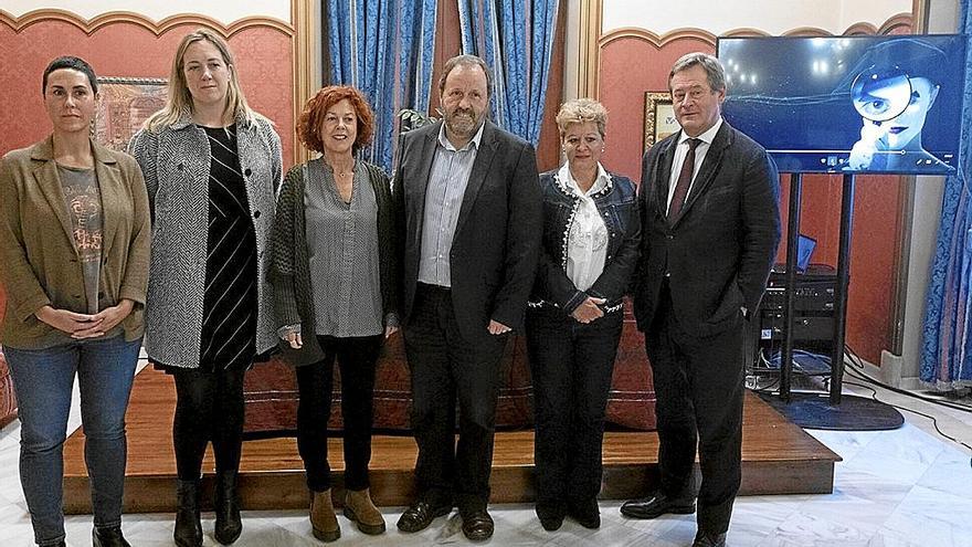 Los representantes institucionales de la red, ayer en el Principal gasteiztarra.