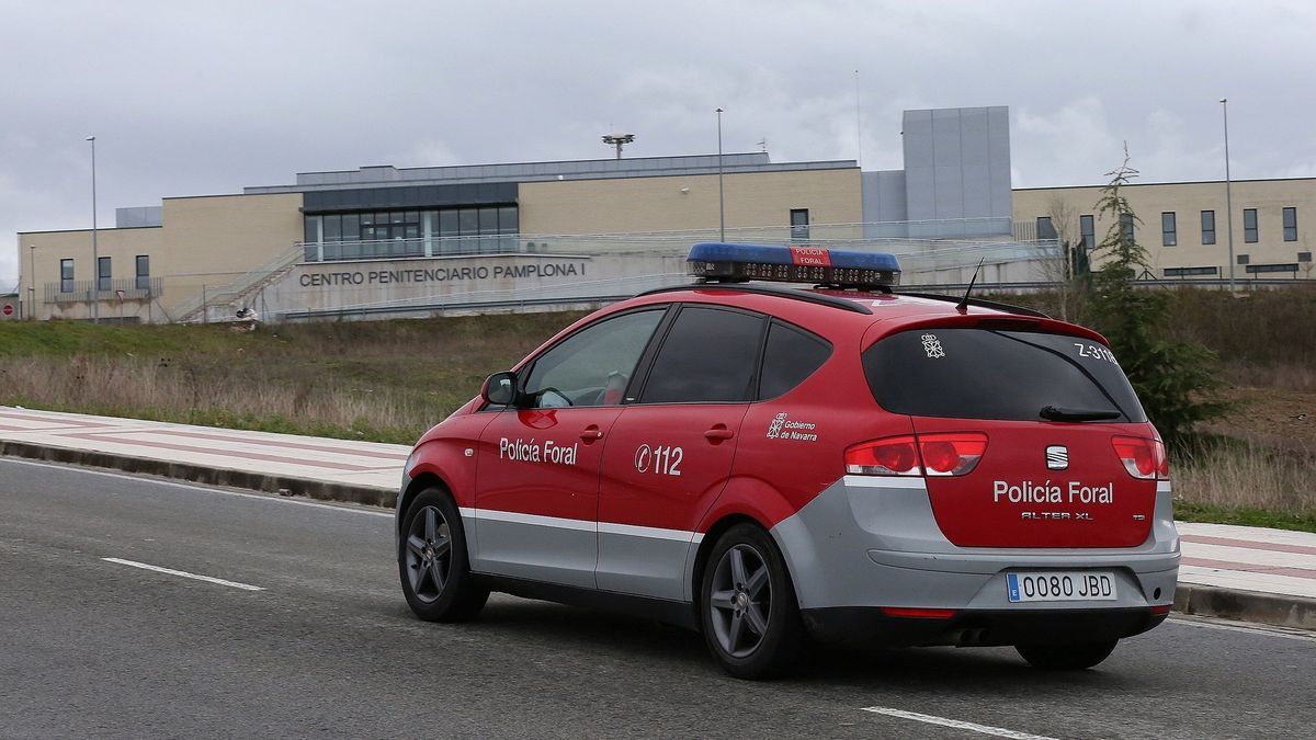 Coche de Policía Foral.