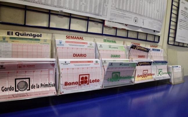 Papeletas en una administración de Lotería