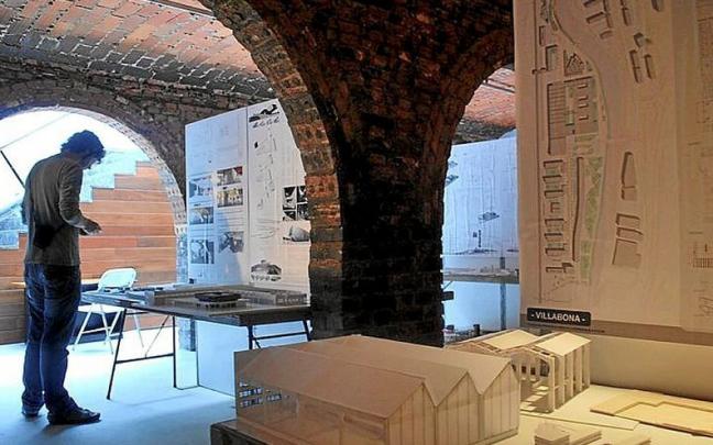 Una exposici&oacute;n en el Aljibea de Villabona. | FOTO: M.S.S.