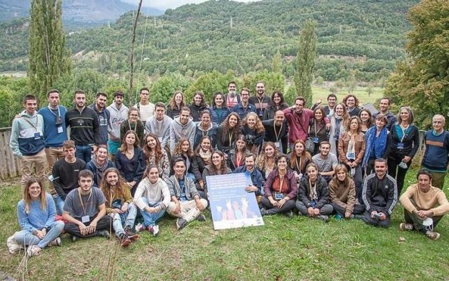 Jóvenes participantes en el II Foro Transpirenaico de la Juventud- Jóvenes participantes en el II Foro Transpirenaico de la Juventud-