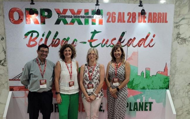 Elena Pérez Barredo, Lourdes Íscar e Icíar González en el Congreso de la Fundación Internacional ORP. Elena Pérez Barredo, Lourdes Íscar e Icíar González en el Congreso de la Fundación Internacional ORP.