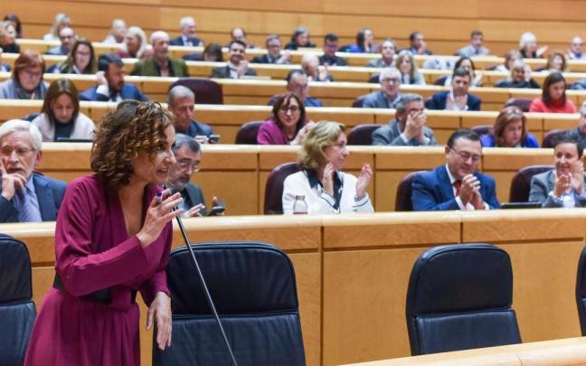 María Jesús Montero defiende los PGE en el Senado. María Jesús Montero defiende los PGE en el Senado.