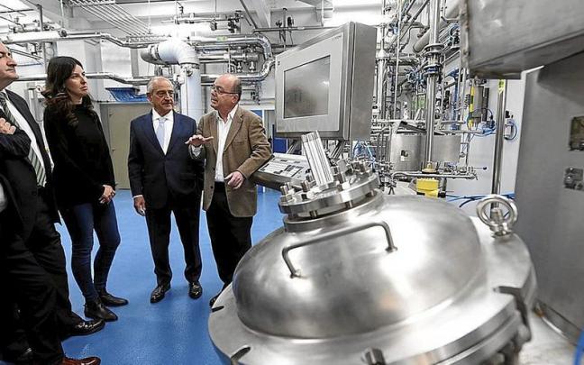 Faes Farma opta al Perte Farmacéutico con un proyecto de tres millones de euros. | FOTO: J.M. MARTÍNEZ Faes Farma opta al Perte Farmacéutico con un proyecto de tres millones de euros. | FOTO: J.M. MARTÍNEZ