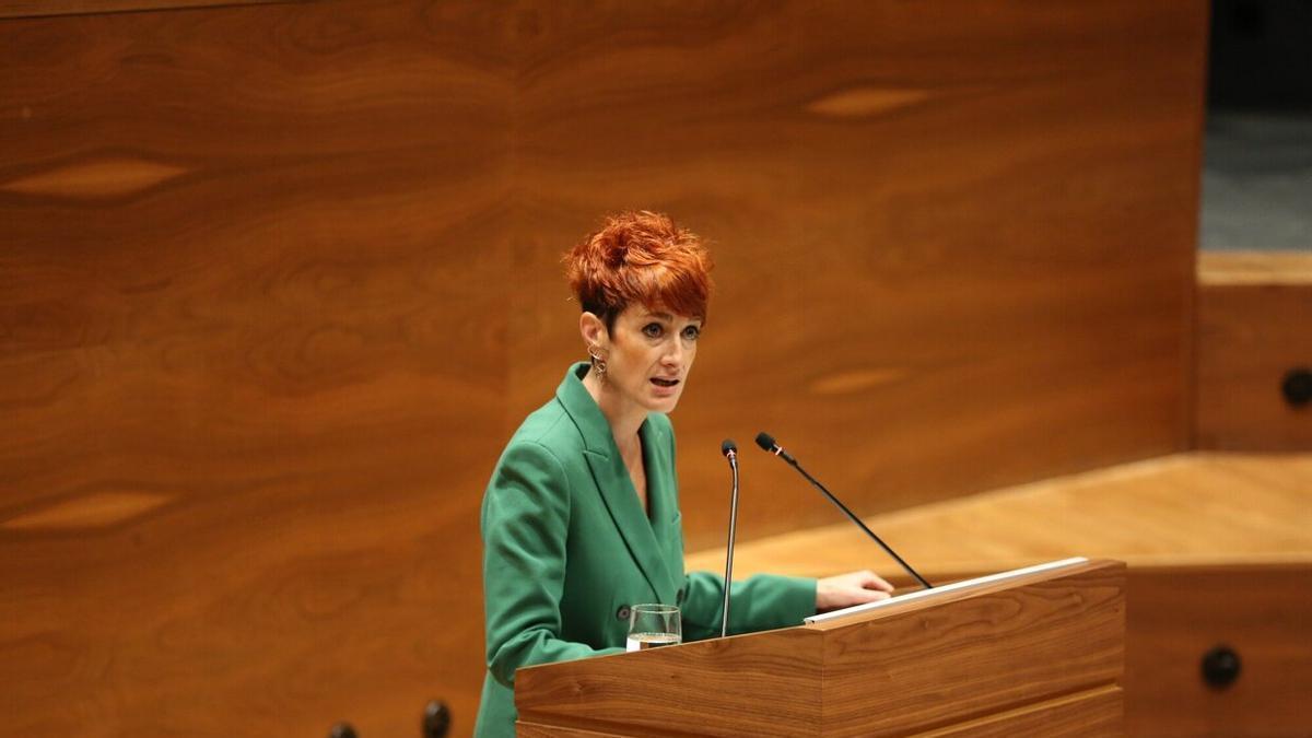 La portavoz de EH Bildu, Bakartxo Ruiz, durante su intervención.