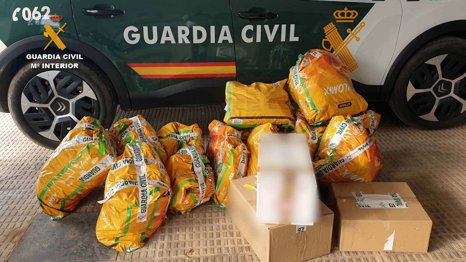 Imagen de parte de las incautaciones de la Guardia Civil
