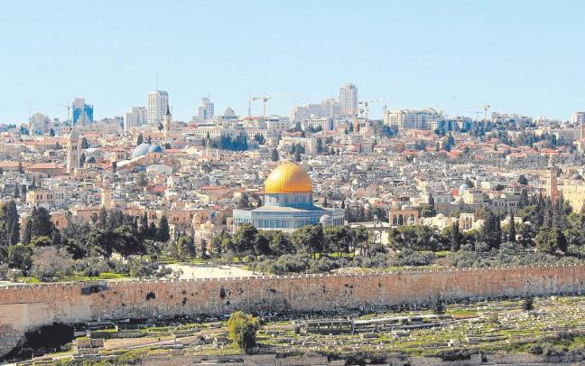 Panorámica de la ciudad de Jerusalén. Panorámica de la ciudad de Jerusalén.