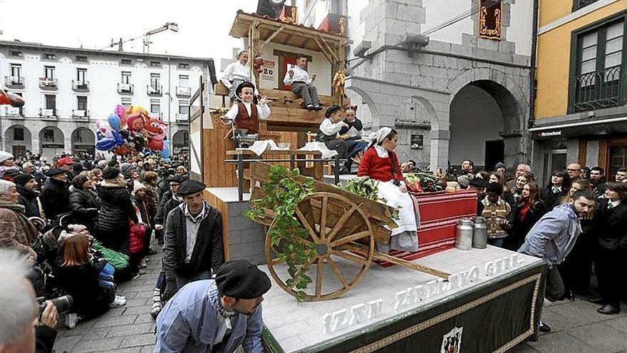 La carroza de la tamborrada infantil del 2020. | FOTO: JAVI COLMENERO