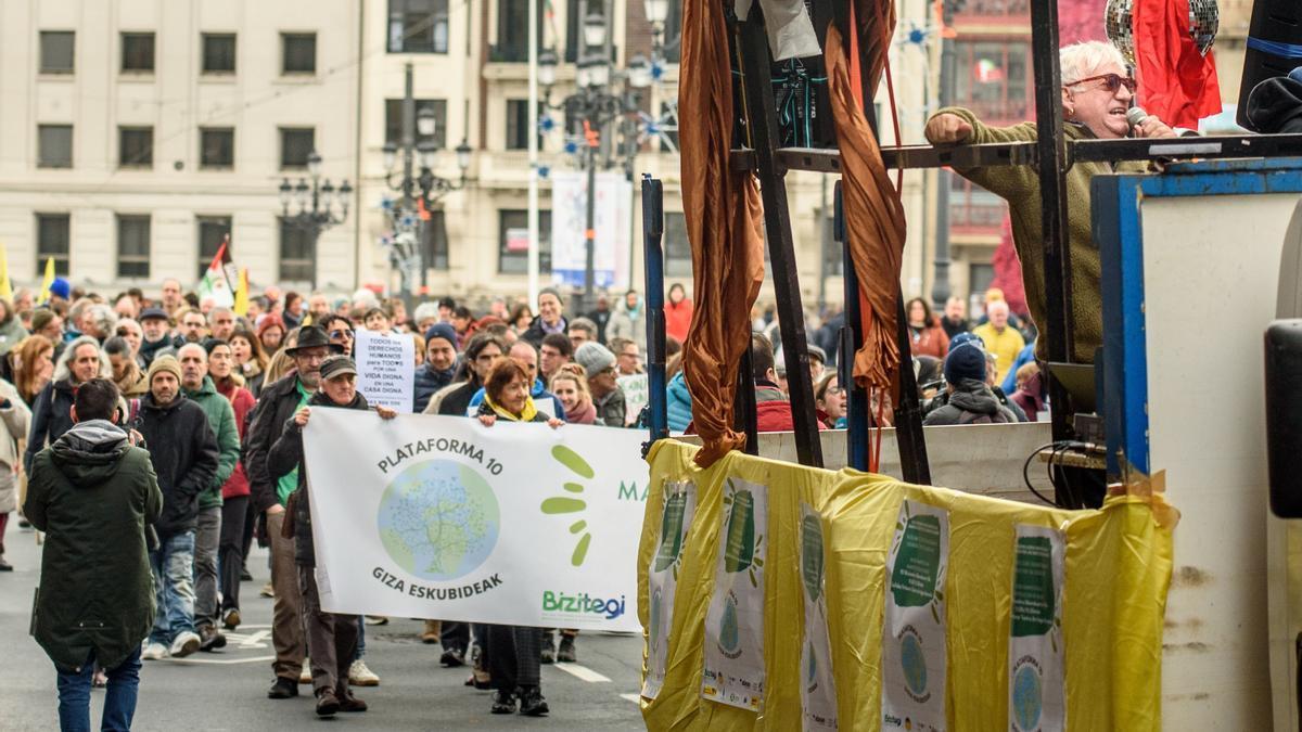 La manifestación se ha desarrollado este sábado en la capital vizcaina