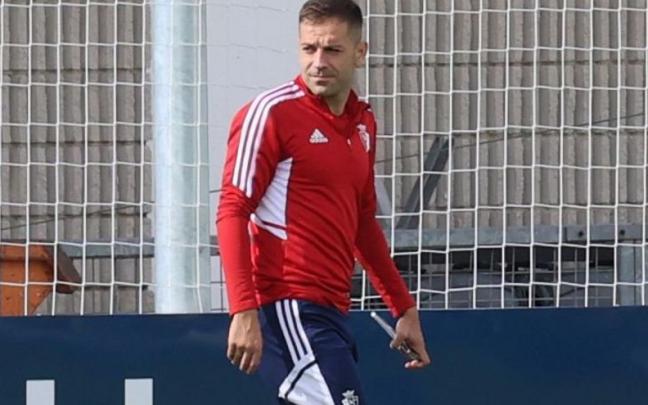 Rubén Peña, en el entrenamiento matinal del domingo. Rubén Peña, en el entrenamiento matinal del domingo.