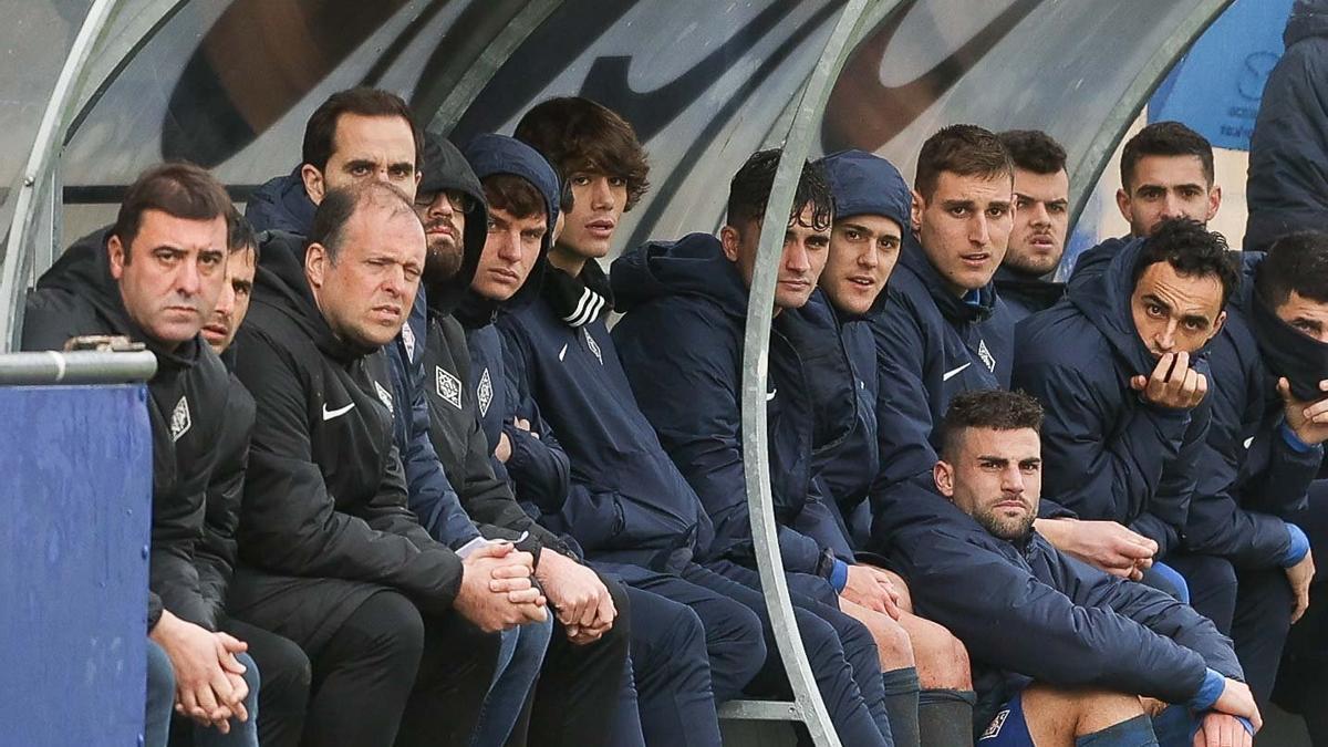 Julen Jon Guerrero estuvo todo el partido en el banquillo, por lo que su debut deberá esperar.