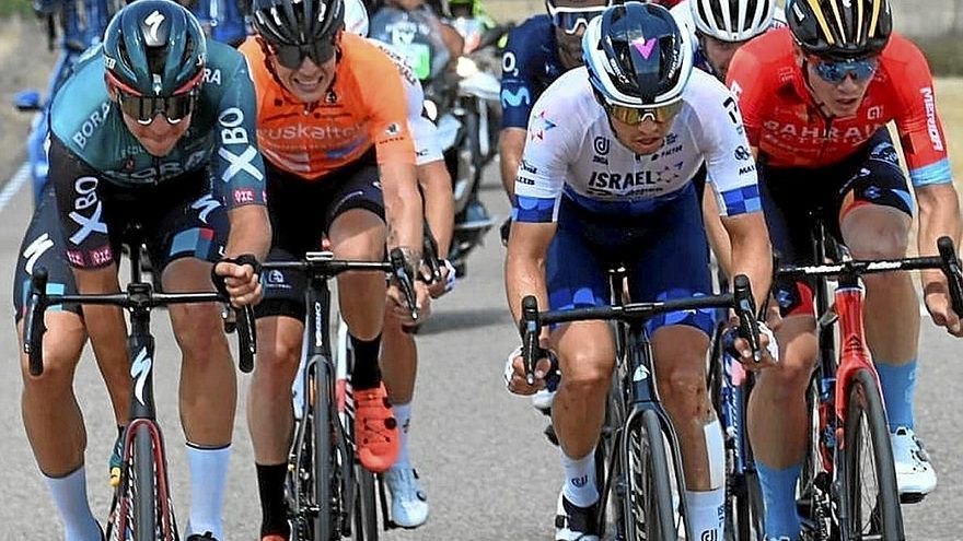 Xabier Mikel Azparren estuvo entre los protagonistas de la fuga del día. | FOTOS: EFE