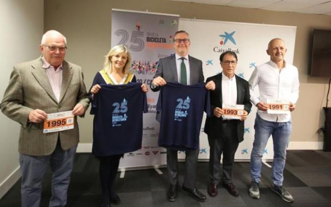 Presentación del Día de la Bicicleta. De izquierda a derecha: Miguel Pozueta, María Caballero, Miguel Navarrete, José Miguel Echávarri y David Campión.