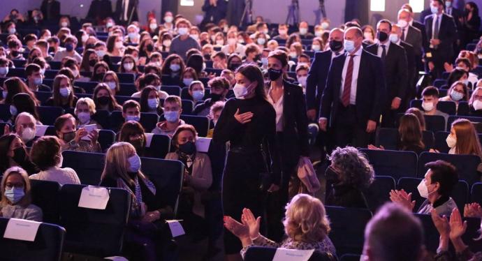 La reina Letizia, a su llegada al Cine Moncayo de Tudela