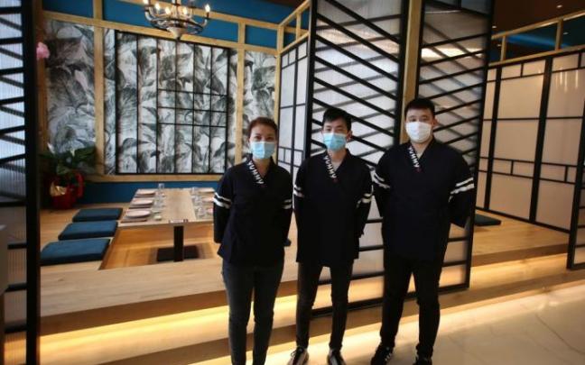 Cocineros del restaurante japonés Cocineros del restaurante japonés