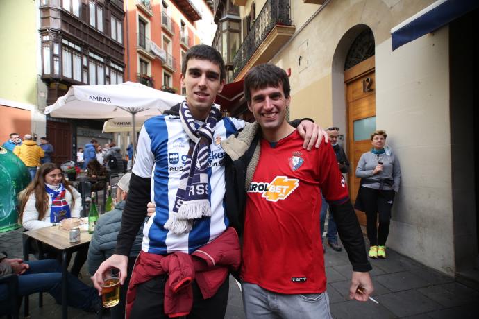 [FOTOGALERÍA] Pamplona se llena de colorido por el derby