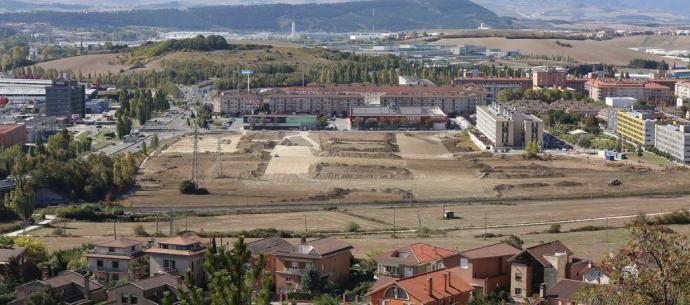 Terrenos en los que se construirán las futuras viviendas y el parque, un nuevo pulmón de 100.000 metros cuadrados.