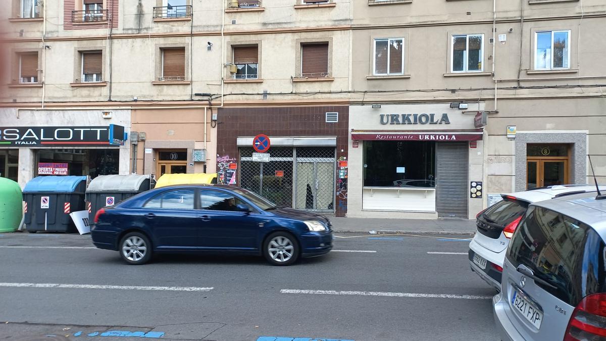 El restaurante está frente al Parque del Norte, entre Iparralde y la Plaza Bilbao