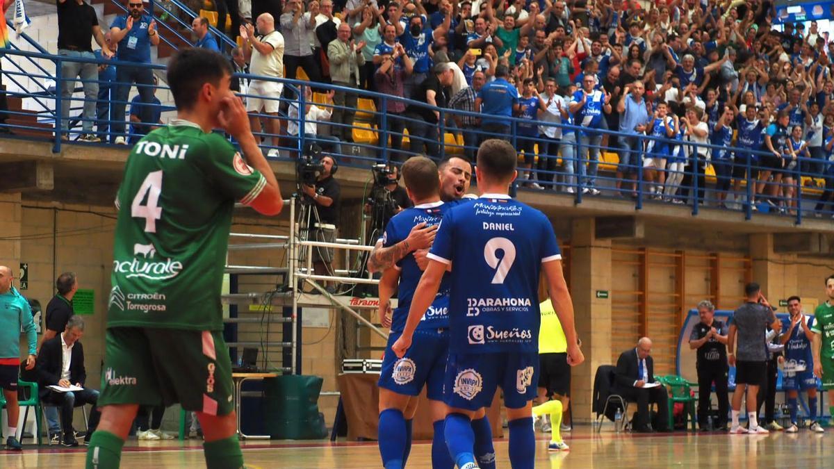 Los jugadores del Manzanares celebran uno de sus goles