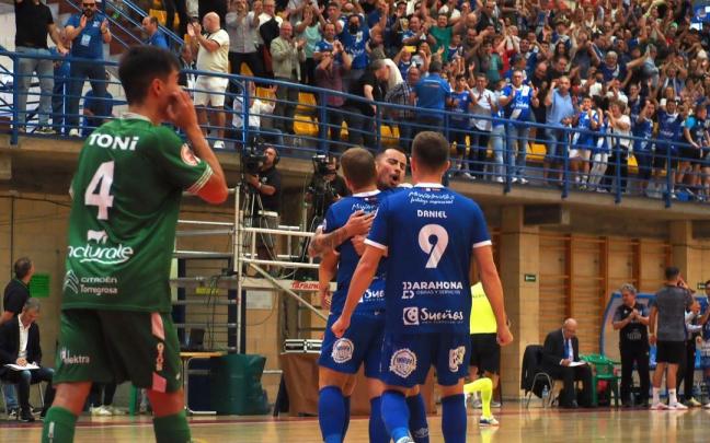 Los jugadores del Manzanares celebran uno de sus goles Los jugadores del Manzanares celebran uno de sus goles