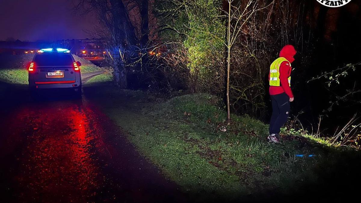 Servicios de emergencias trabajando en la zona