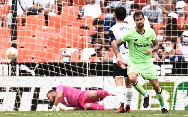 Íñigo Martínez: "No se nos pueden escapar estos partidos"