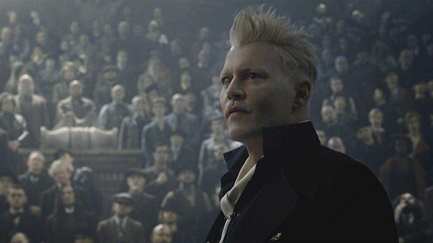 Johnny Depp caracterizado como Grindelwald en 'Animales Fantásticos: Los crímenes de Grindelwald'.